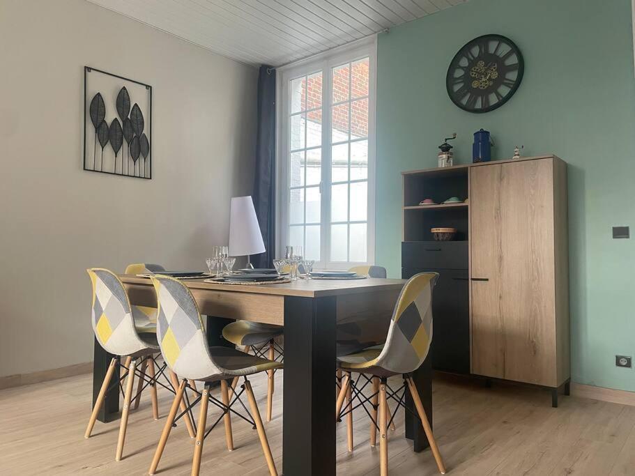 Maison A 2 Pas Du Centre Ville Péronne Exteriör bild